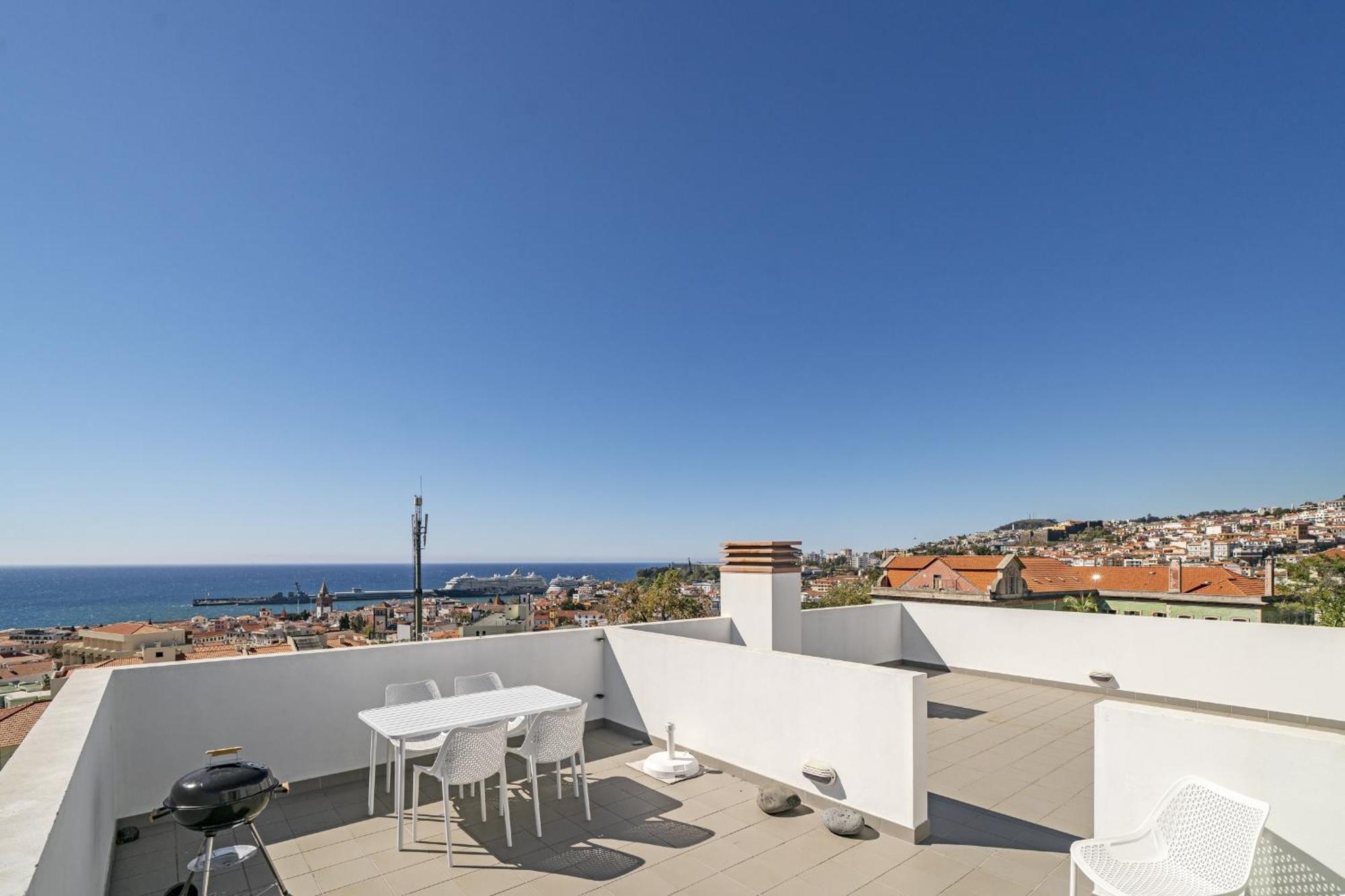 Rooftop Funchal - By Wehost Bagian luar foto