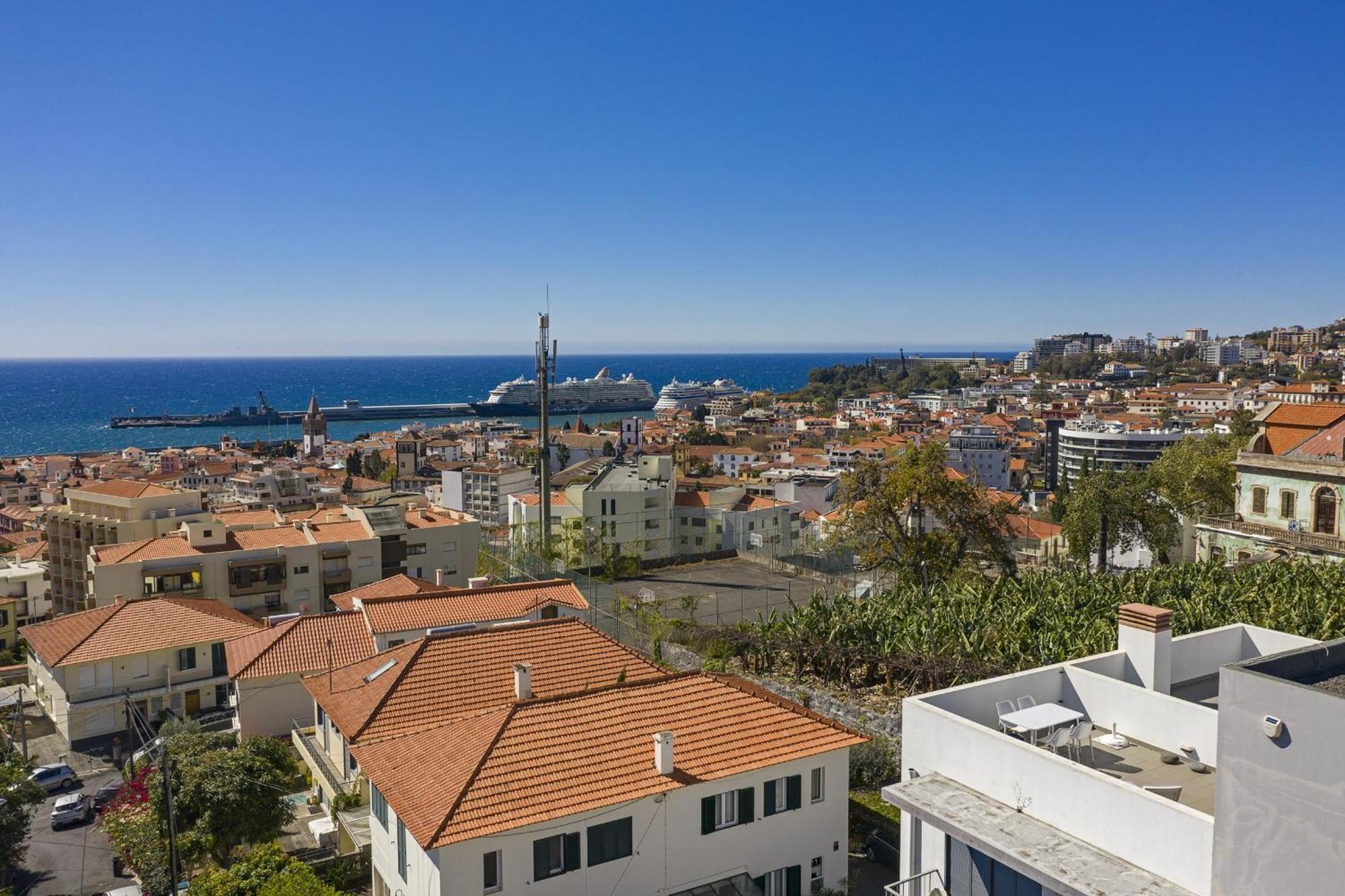 Rooftop Funchal - By Wehost Bagian luar foto